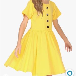 A line swing dress with buttons, never worn, size 10, yellow